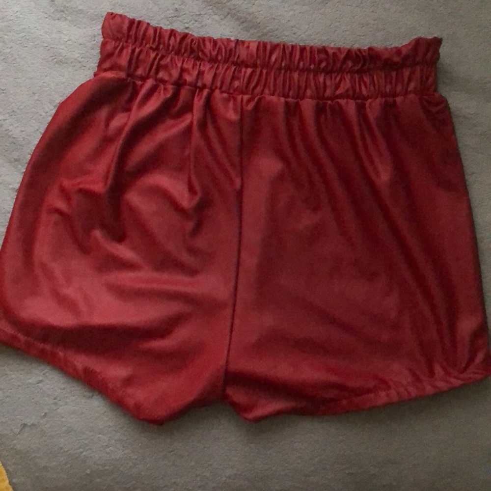 Two piece set - Picture 2 of 8